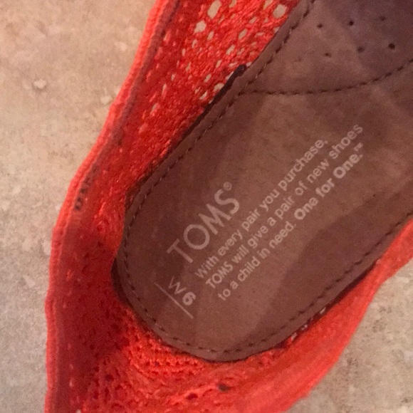 Toms women’s flat crochet Lace floral size 6 - Picture 6 of 7
